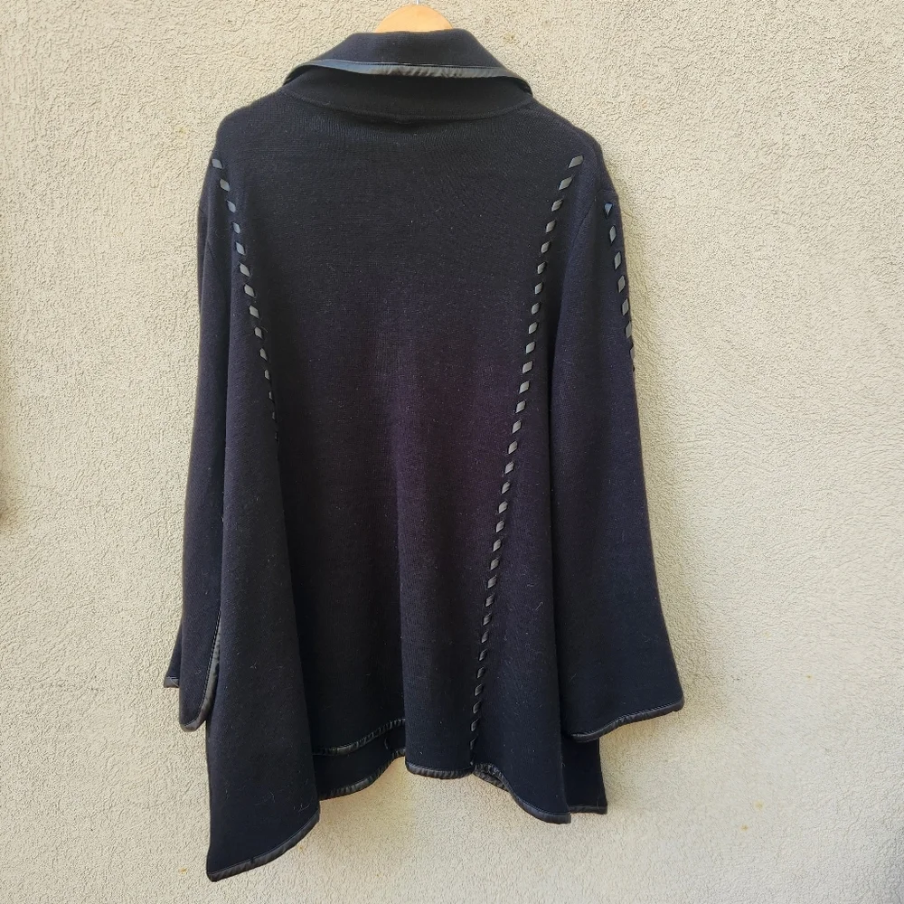 Patricia Nash Black Cape Elegant Outerwear - Picture 4 of 9